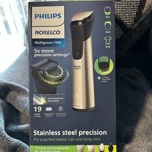 Philips Norelco Multigroom 7000